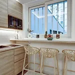 362 Lafayette - Superbe A Daire